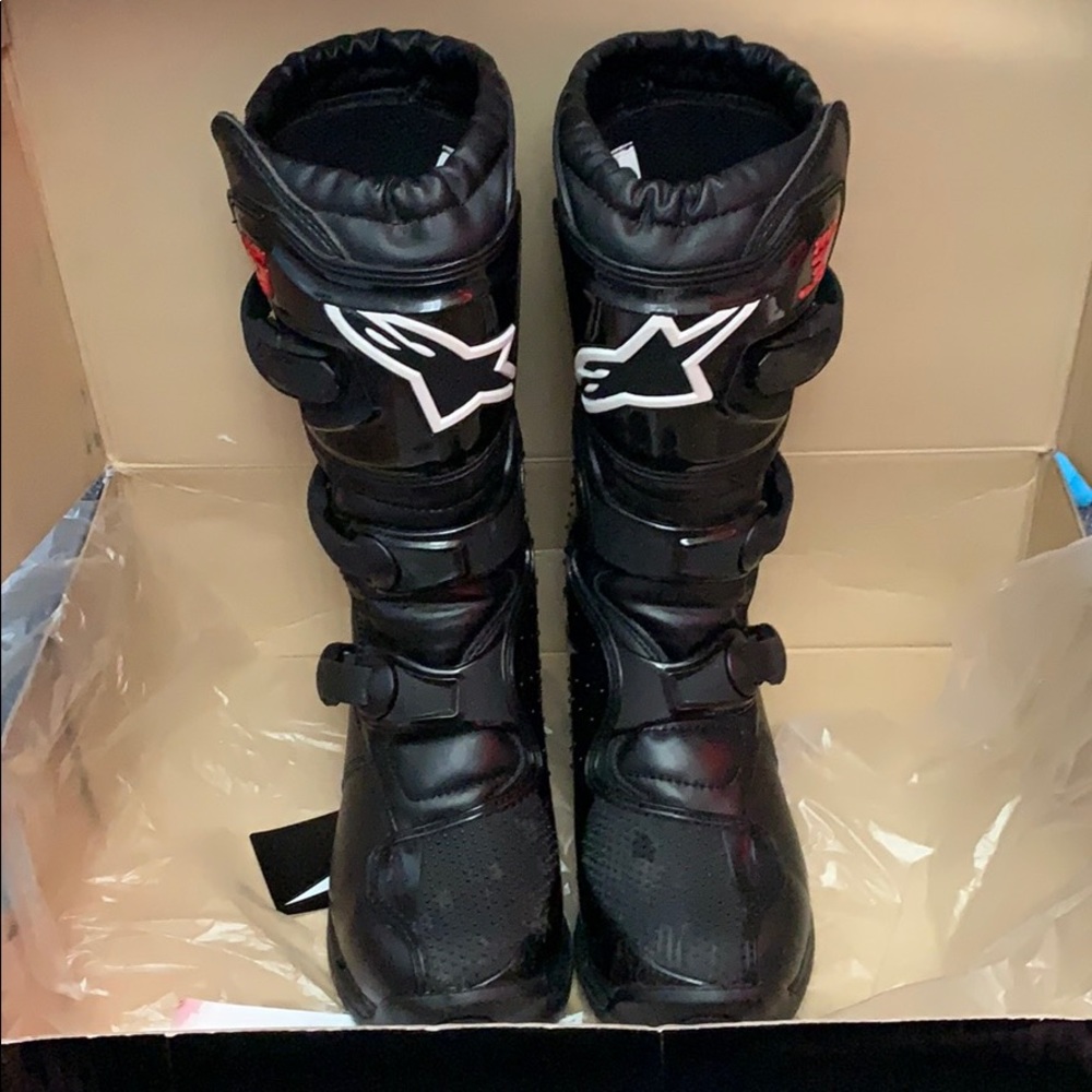 Motorcycle race boots
